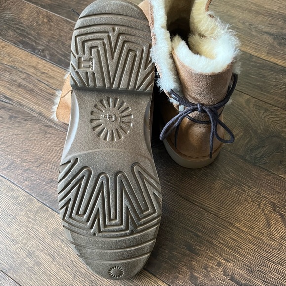 UGG Naiyah Lace-Back Genuine Shearling Boot - Picture 6 of 6